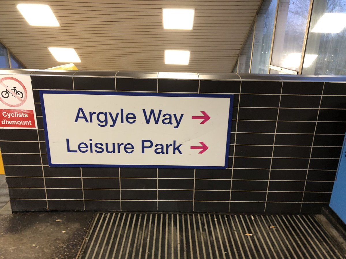 spotten17's tweet photo. Stevenage stop over en route to Wembley. Following the @Argyle Way. A bonus @TotallyTINAUK gig? Don’t mind if I do! Let’s hope the Greens are simply the best tomorrow! 😜💚 #pafc https://t.co/WZ1bFimluv