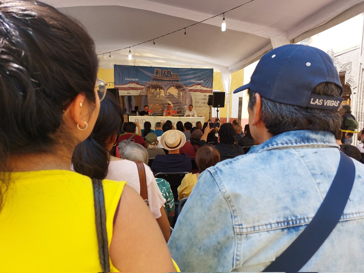 Astridnasavi's tweet photo. @alvaro_delgado @paezvarela Aquí ya estamos en familia con #LosPeriodistas de @SinEmbargoTV, el programa favorito de mi papá❤️❤️❤️🙂 https://t.co/7GZFKaFYvQ