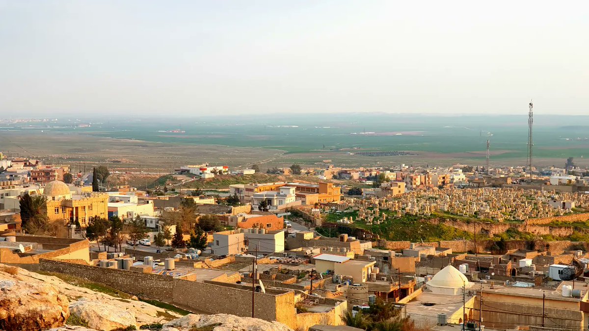 ExpeditionsLive's tweet photo. A stunning #sunset over #Alqosh, a historic Assyrian town in #Kurdistan, #Iraq. Did you know that Alqosh is home to the Monastery of Rabban Hormizd? Its origins date back to the 7th century. #TravelFact #Travel #roadtrip #expedition #overland https://t.co/RXvX27s4jJ