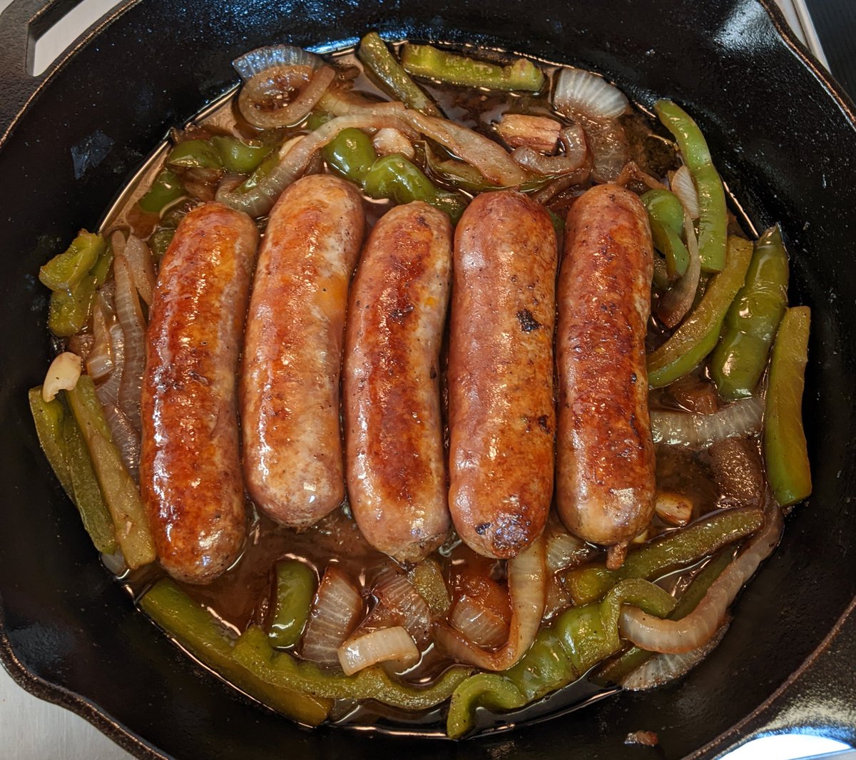 Hot Italian Sausages with Peppers & Onions

#allkindsofrecipes #testkitchen #hotitaliansausage #italiansausage #sausagepeppersandonions #peppersandonions #greenpeppers #onions