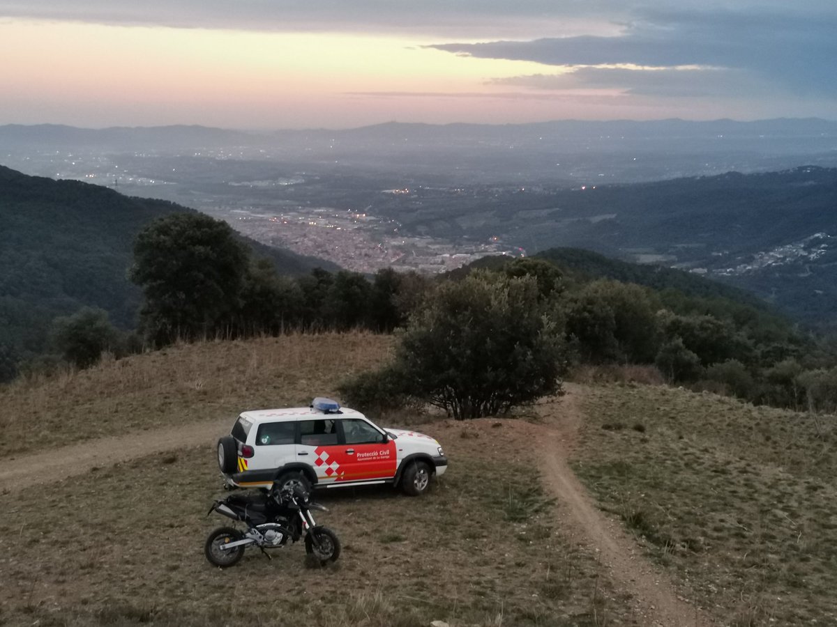 PcLaGarriga's tweet photo. Servei Ultra Montseny  @UMontseny acabat ara mateix, sense cap incidència remarcables
#lagarriga https://t.co/vNW3EiFXky