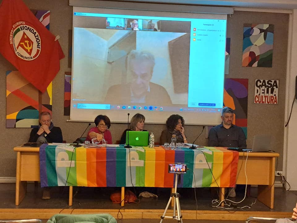 prc_lombardia's tweet photo. Ieri sera alla #CasadellaCultura di #Milano abbiamo discusso con Tonia #Guerra, Marina #Boscaino, Giovanni #RussoSpena e Gaetano #Azzariti delle drammatiche conseguenze che il progetto di #autonomiadifferenziata potrebbe portare allo #statosociale del nostro Paese. 
Mobilitiamoci https://t.co/6BJWrhPyt8