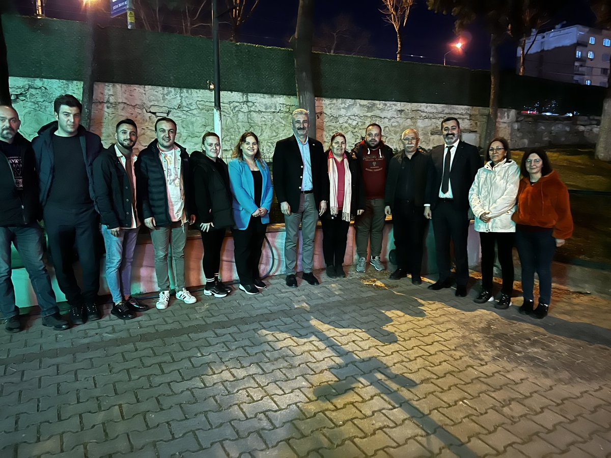 Büyükşehir belediye başkan adayımız Sayın <a href="/mustafabozbey/">Mustafa Bozbey</a> in  Sarı camii de teravih sonrası tatlı dağıtımına Yıldırım ilçe başkanımız Nihat Yeşiltaş   Belediye meclis üyelerimiz ve 28. Dönem milletvekili A.Adaylarımız ile katılım sağladık.