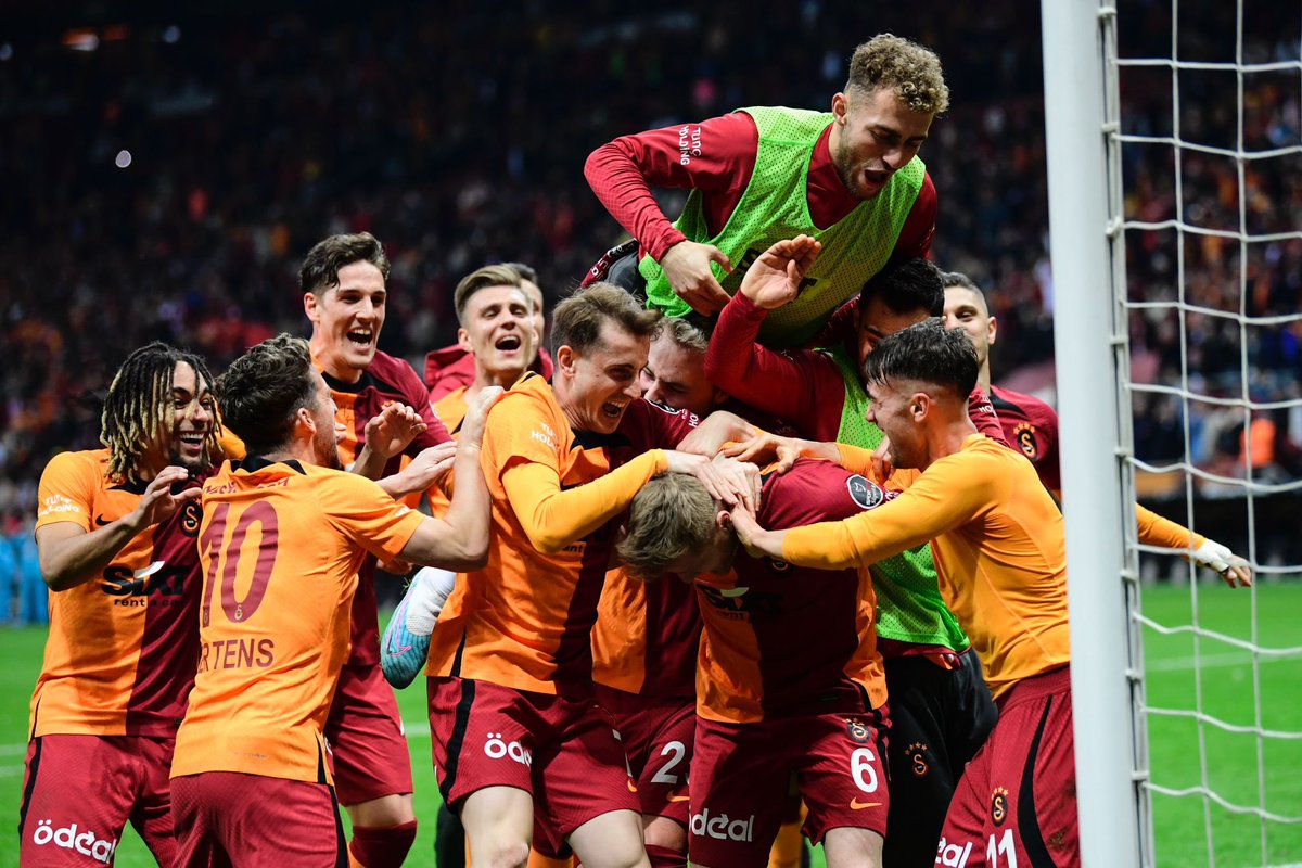 🦁 Bir takımdan daha fazlası: 𝐆𝐀𝐋𝐀𝐓𝐀𝐒𝐀𝐑𝐀𝐘! 💛❤️