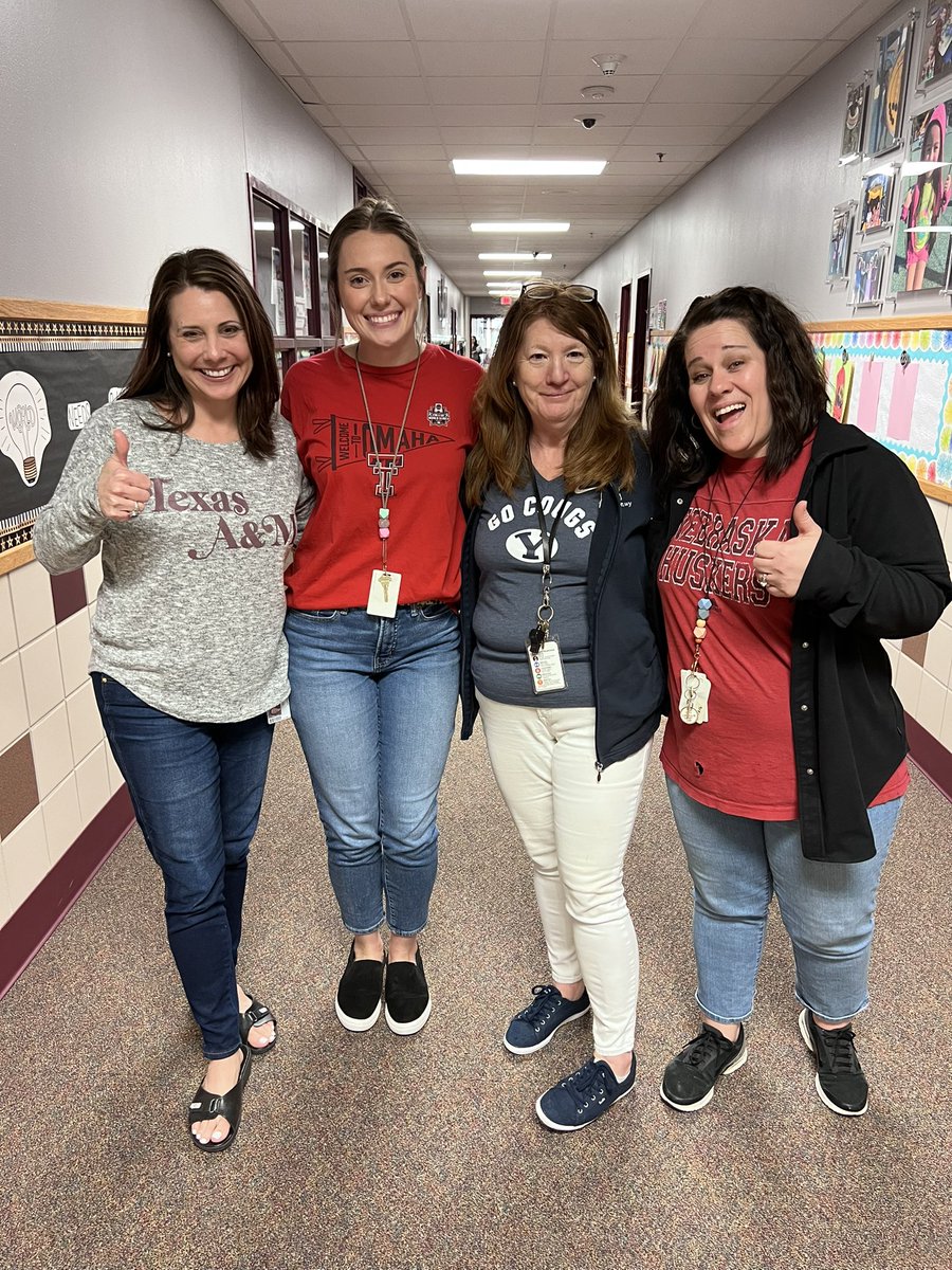 _VBlanco0122's tweet photo. This was an awesome College and Career Week @BakerElem #bakerbettertogether https://t.co/xEKoonPwQ1
