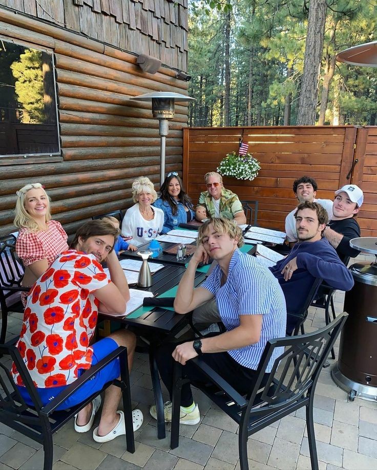 niccsat's tweet photo. eu amoooooo los angeles 😭🫶 que saudade q eu tava 🥲 https://t.co/bcj3wuRvhH