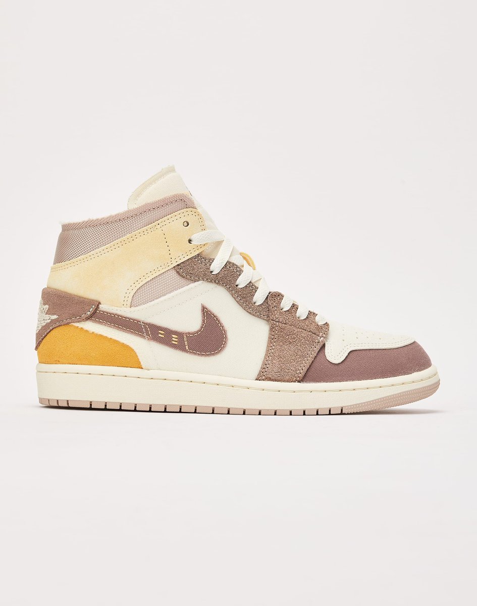 SneakerShouts's tweet photo. Restocked via Nike US 
Air Jordan 1 Mid SE Craft "Taupe Haze" 

BUY HERE: https://t.co/ZXh6Pee1nM https://t.co/h6MNqjTrt1