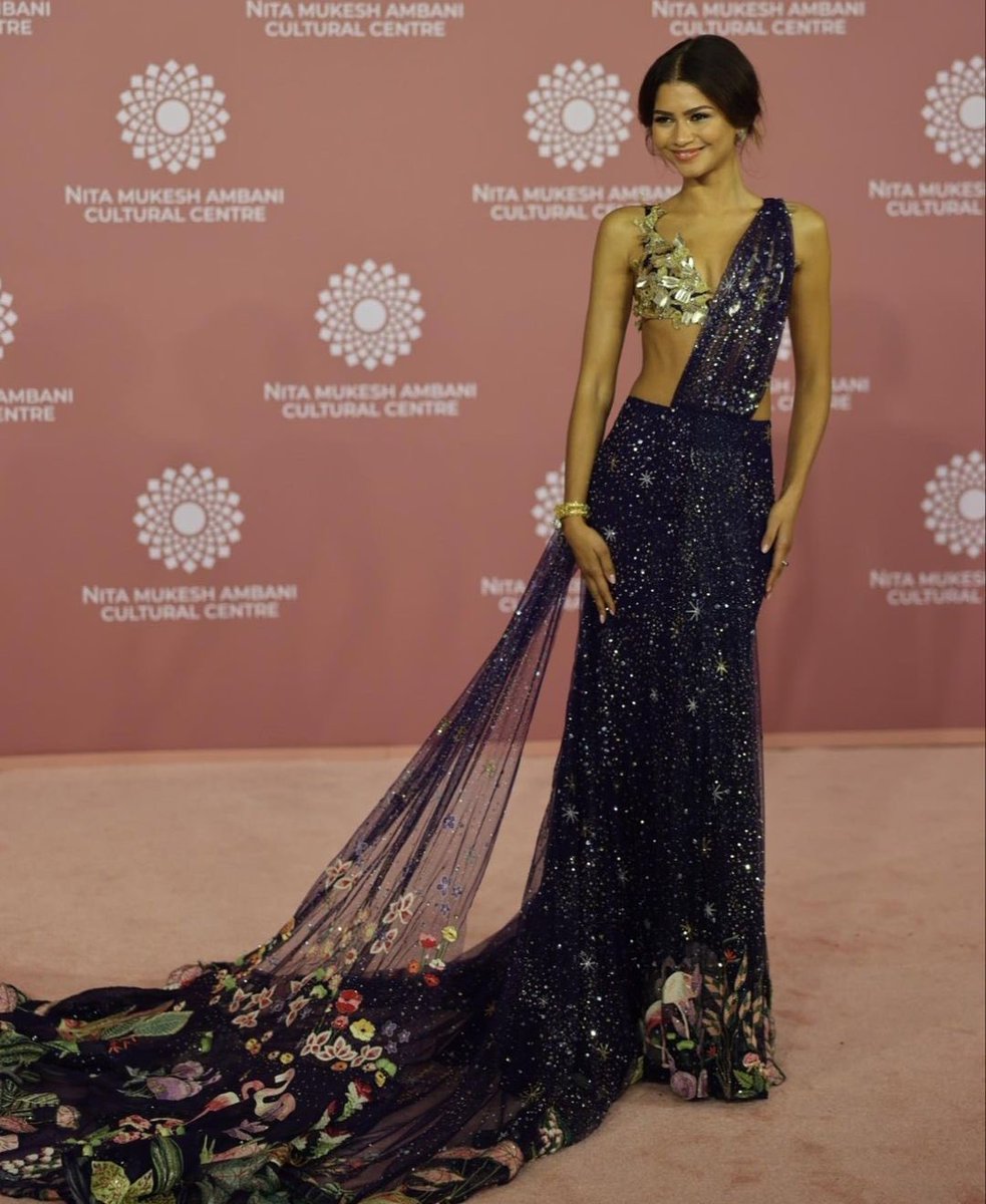 MIUCClAMUSE's tweet photo. zendaya in rahul mishra at the nmacc gala, she looks so breathtaking https://t.co/rzquyIGafa