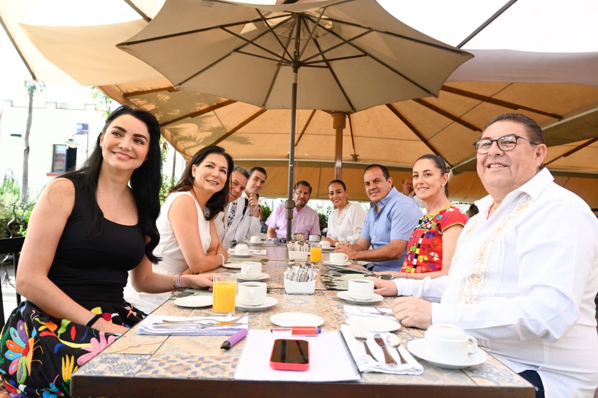 cuauhtemocb10's tweet photo. Saludo con gusto a la jefa de gobierno de CDMX, que se encuentra de visita en Morelos. 

@Claudiashein, bienvenida al estado de la eterna primavera, espero que disfrutes mucho tu estancia. https://t.co/L1QTyrtkxI