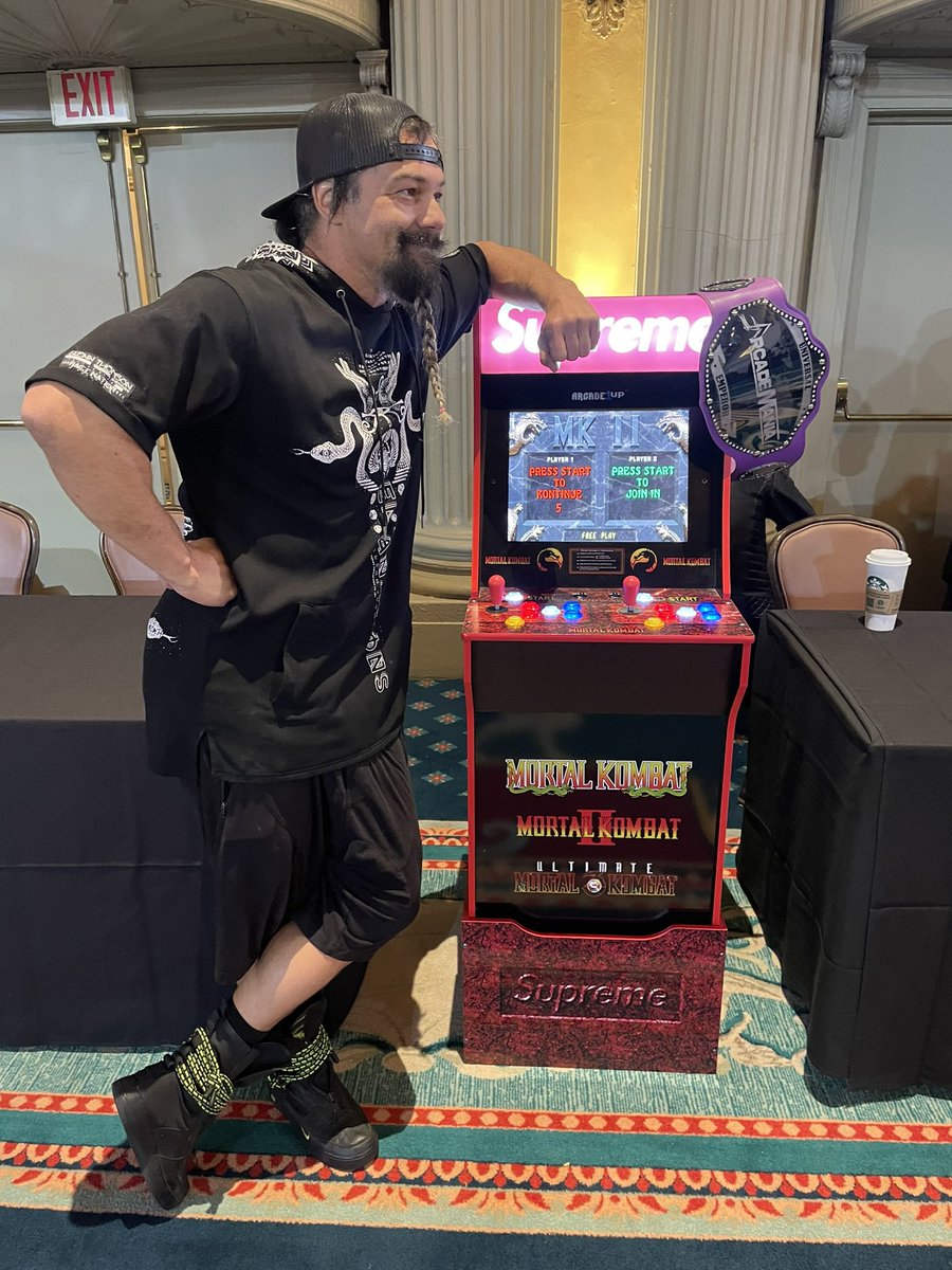 darewolf333's tweet photo. Come play the champ in the Crystal Room #arcadeMania where you at @JackEvans711 @TheRealMorrison https://t.co/fEXAKuVROv