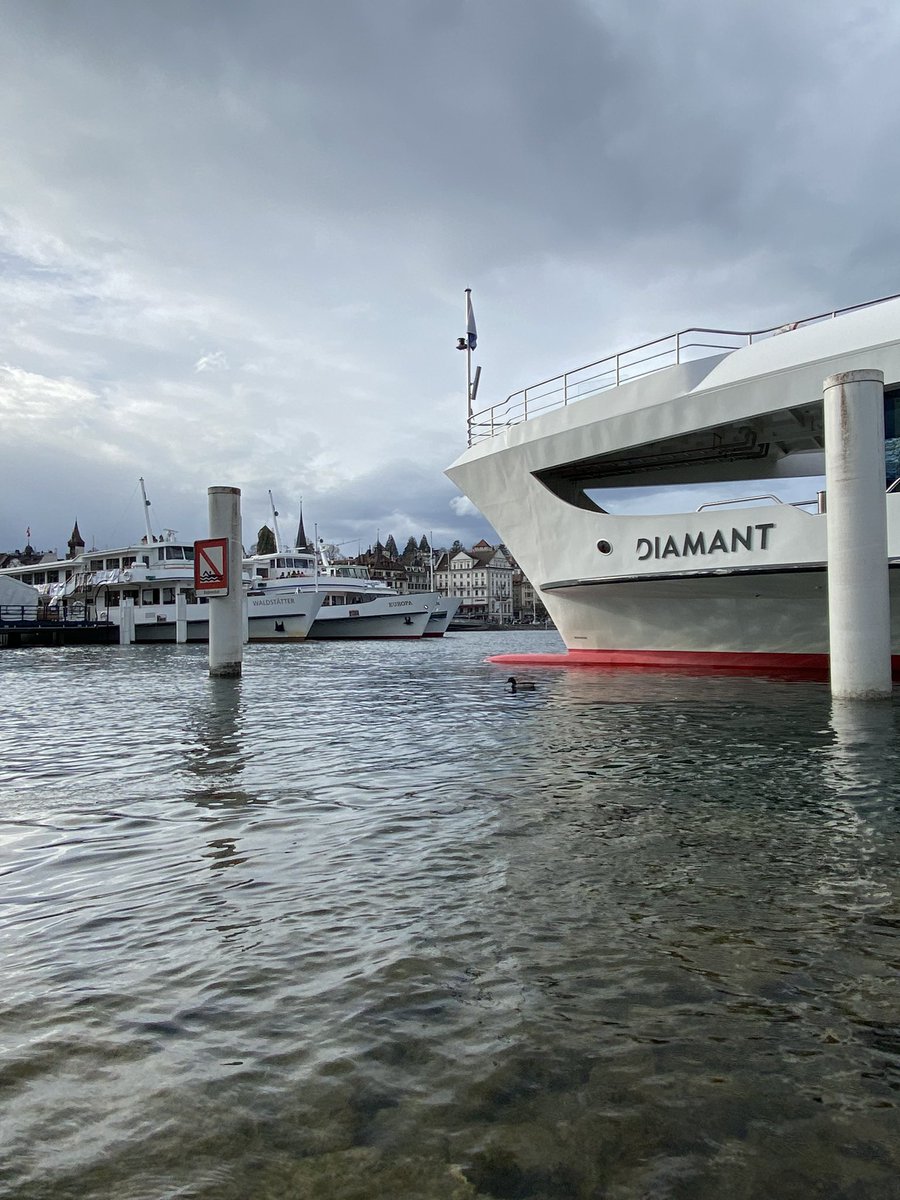 Dampfschiff's tweet photo. 4 Schiffe an 2 Stegen #Whiskyschiff 2023 in #Luzern https://t.co/V6lBSQPW9M