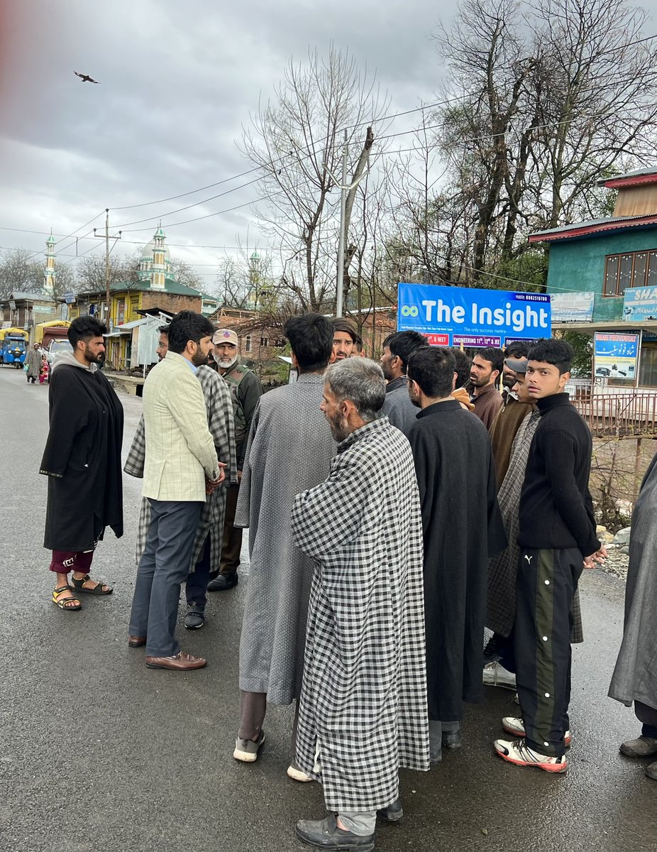 Anees_UlIslam07's tweet image. Today continued my outreach public programmes cum condolences in various areas of Dooru Constituency Thankful to the people for support..
My people my pride….
I Love my people & I respect my people…
#apnipartyonline