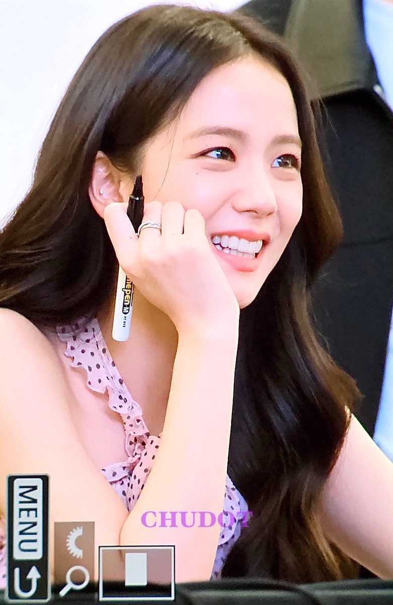 chudot_js's tweet photo. 230401 지수 솔로 팬싸인회

#BLACKPINK #블랙핑크         
#JISOO #지수 https://t.co/IjYZaNSpi9