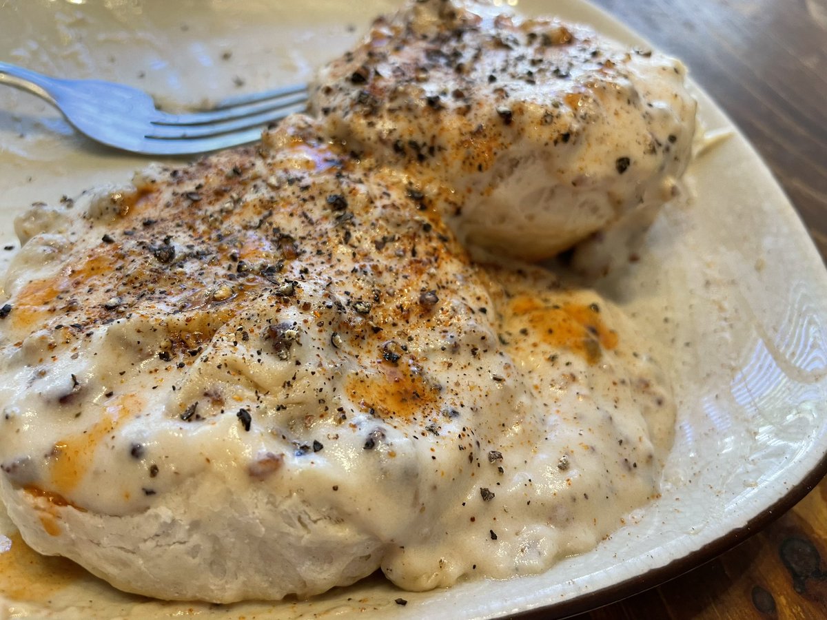 codenoise's tweet photo. My friends from the south will understand… my friends for the UK probably won’t.

Biscuits and a nice hearty sausage gravy is one of American life’s more delicious pleasures.

#biscuitsandgravy #breakfast #southerncharm https://t.co/6aPHnCiq8a
