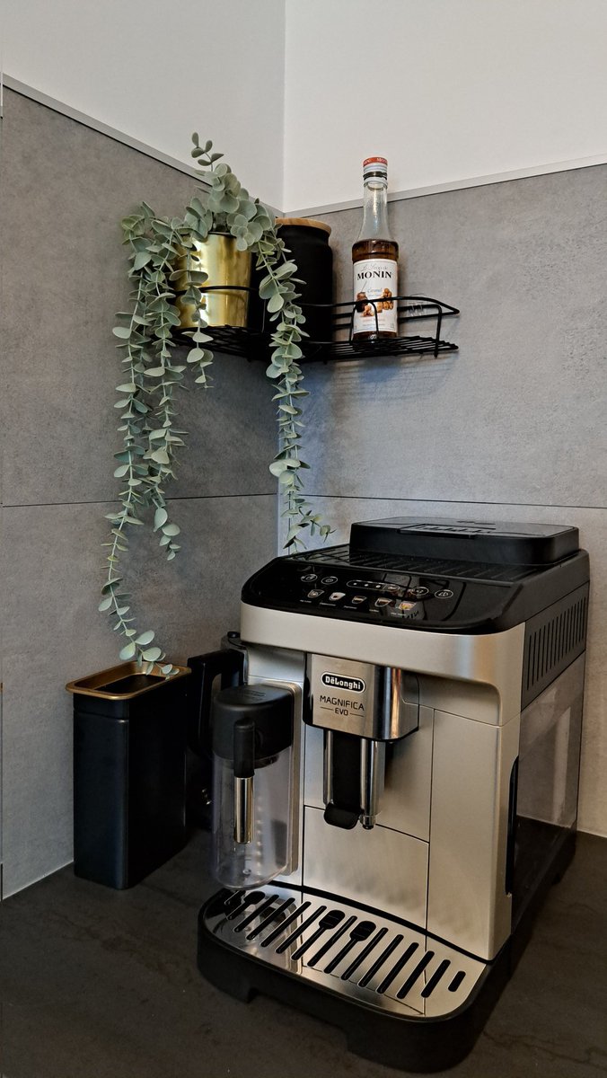 NDeWestelinck's tweet image. Coffee corner upgrade! ☕🪴
#coffeecorner