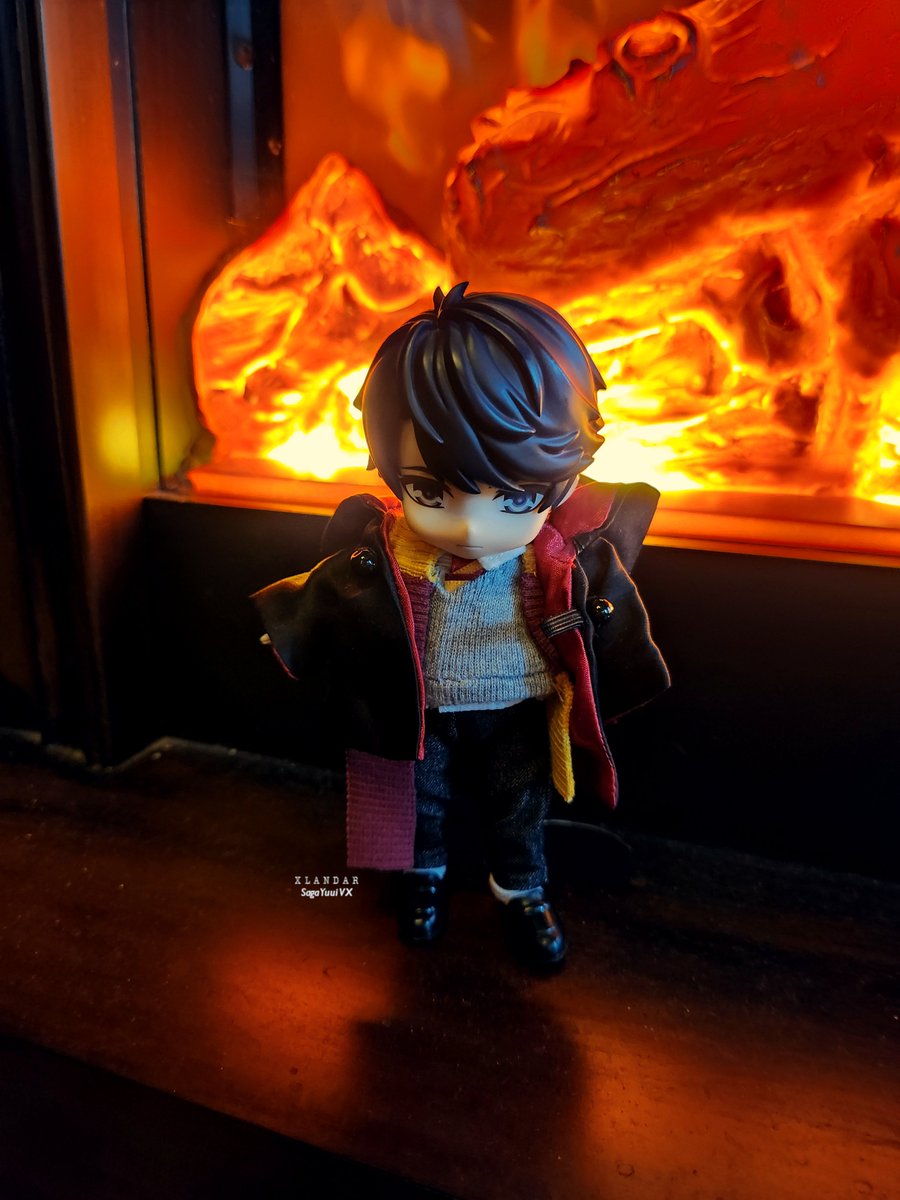 Squeezedremon's tweet photo. Completely forgot abt this. Brought little yan and yan's little mo to the HP cafe and took some photos. we adults mainly makan, but the kiddos have a bit of other activities.
#harrypotter #dolls #lyzzr #lizeyan #lovepro #李泽言 #恋与制作人 #harrypottercafe https://t.co/qEeaxXlg1m
