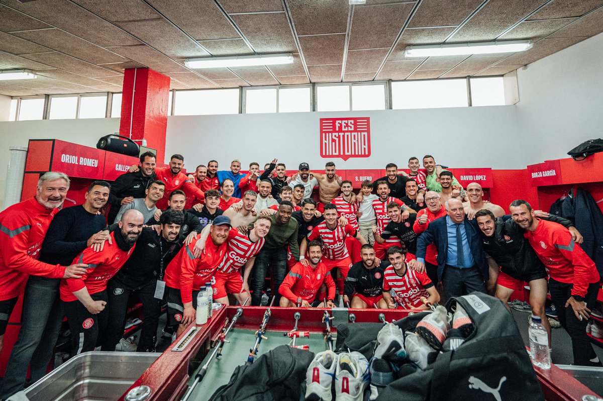 CristhianStuani's tweet photo. El Derby se queda en Casa 🔴⚪️
Unidos somos más fuertes @GironaFC Felicitaciones a todos por el triunfo 
Ambiente espectacular en 🏟️ Montilivi 
#somhigirona #OrgullGironi https://t.co/a6HloOdpkl