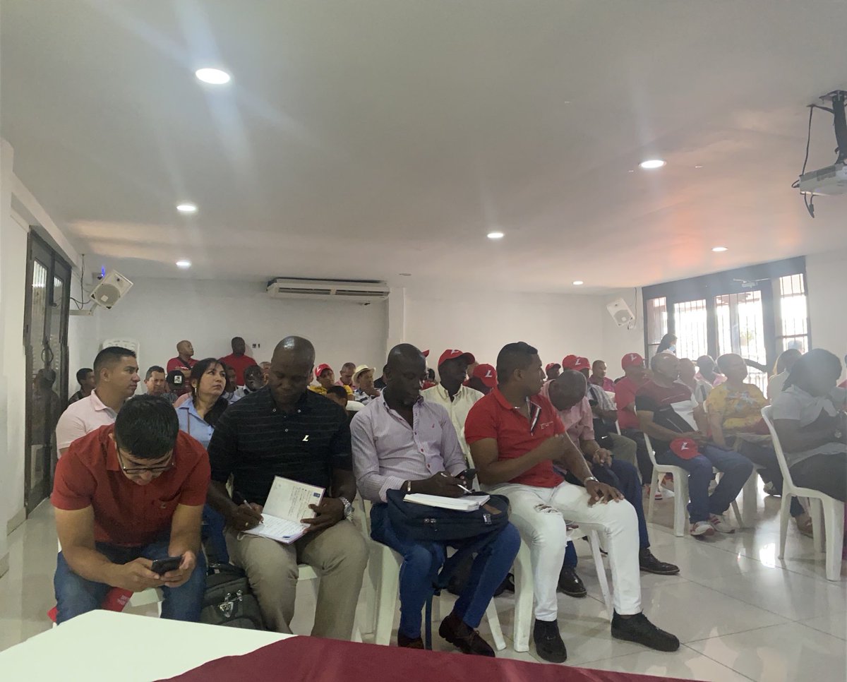 CrisantoPizo's tweet photo. Reunidos con Concejales Liberales del Norte del Cauca. https://t.co/4u8d60d0EZ