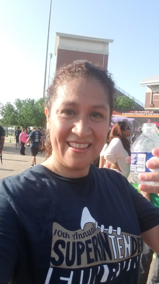 jacahern's tweet photo. Great day to be @CFISDEmmott Eagle! Started my day  &amp; ended it with friends...celebrating our #eaglepride.  Thank You crew for joining the best ever #CFISDFunRun 10th anniversary 🤩 We did it! @CounselorShaikh @HurbanisJackie @lsaintes @YRCharles32 #watchusGlow #CFISDspirit https://t.co/bAMCT2izZR