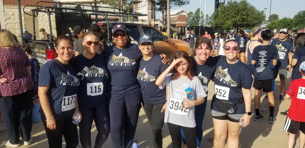 jacahern's tweet photo. Great day to be @CFISDEmmott Eagle! Started my day  &amp; ended it with friends...celebrating our #eaglepride.  Thank You crew for joining the best ever #CFISDFunRun 10th anniversary 🤩 We did it! @CounselorShaikh @HurbanisJackie @lsaintes @YRCharles32 #watchusGlow #CFISDspirit https://t.co/bAMCT2izZR