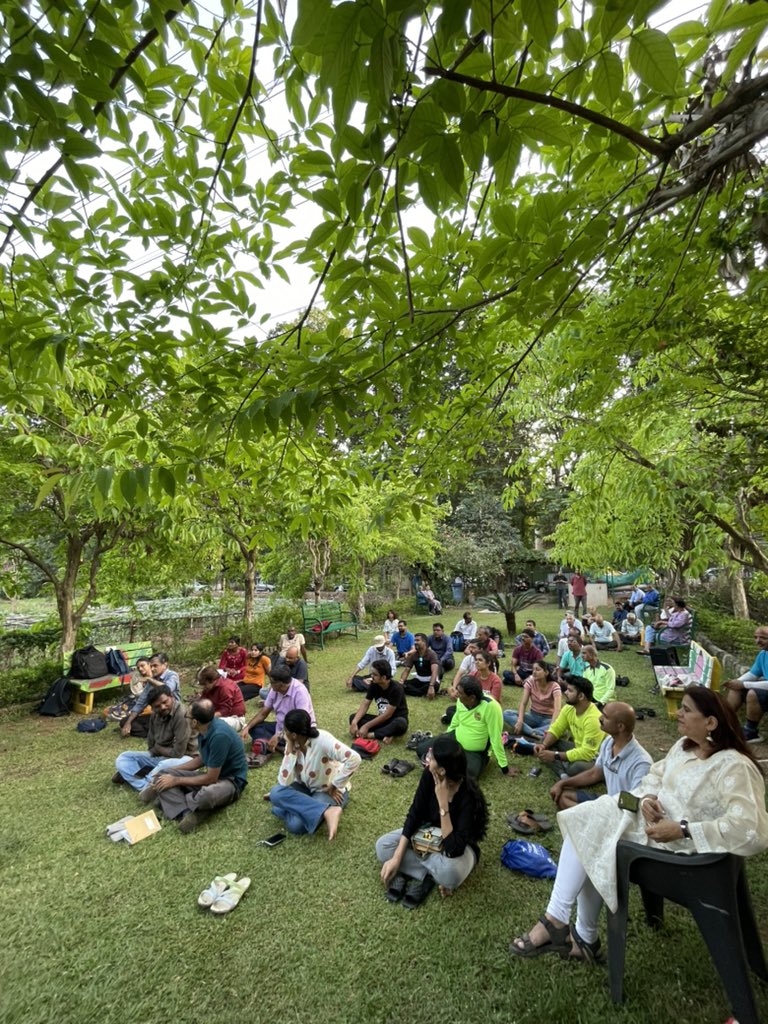 Alka_Dhupkar's tweet photo. Best use of an open space maintained by local residents of Belapur for a meet of #Cyclists @CycleKatta @nprashant @ashishagashe https://t.co/eC8hoseYON