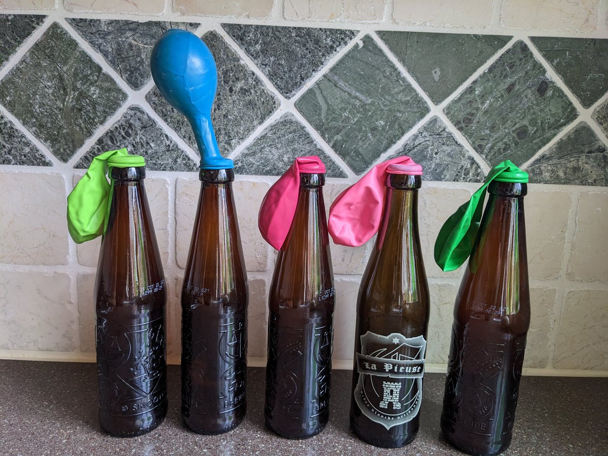 Update on <a href="/midscraftbrew/">Midlands Craft Brewers</a> #wildyeast capture.  One of the five samples showed activity after four days.  Smelt OK, so stepped-up and put on the stir plate.