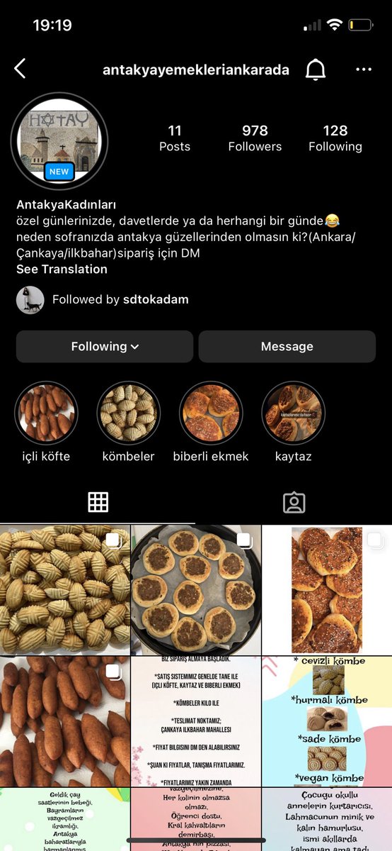Ankara’da hem enfes Antakya yemeklerini yemek hem de depremzede bir aileyle dayanışmak isteyenler için AntakyaKadınları hesabını öneriyorum. Oruk, katıklı ve kömbeler o kadar güzel ki parmaklarımı yedim. Fiyatlar da uygun. Eline sağlık abla, bayıldım. 🌸  Yayarsanız sevinirim. 🙏🏼