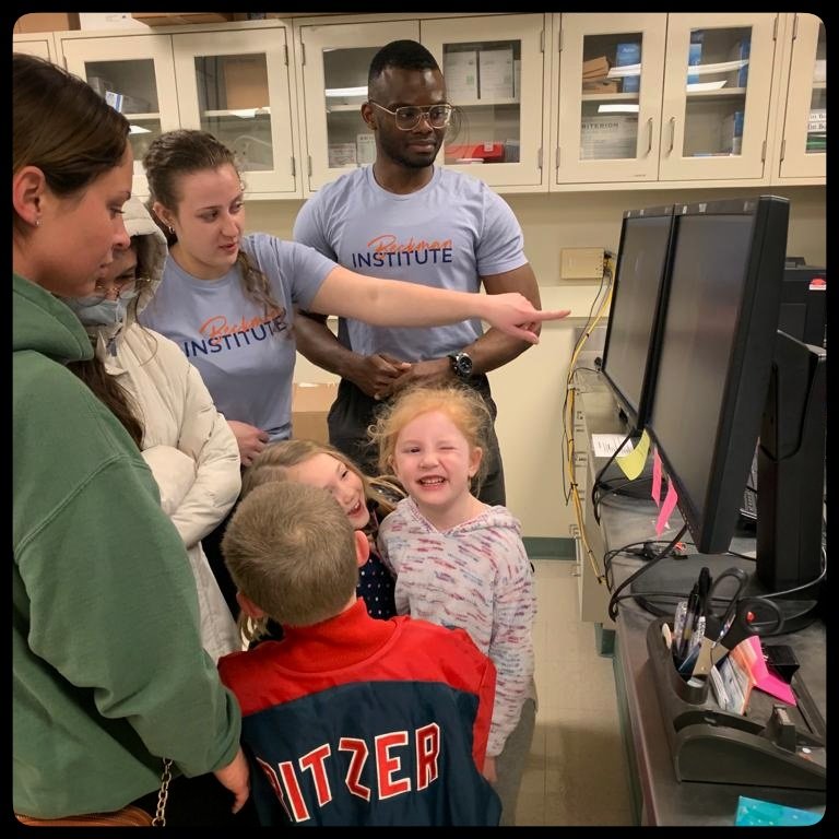 "Everything you always wanted to know about molecular imaging (but were afraid to ask)..."

Please visit us at #BIOH23. We have tours of the Molecular Imaging Laboratory at @BeckmanInst throughout the day today.