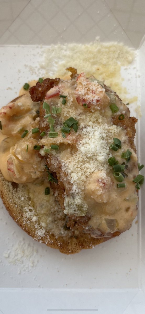 tuckercl's tweet photo. Today’s concoction. Fried oyster on a toast crostini with crawfish cream sauce! https://t.co/0D7NjKULae