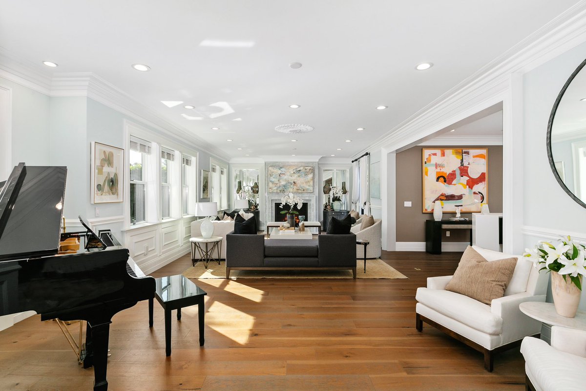 Christophechoo's tweet photo. Our hard worked paid off and we SOLD this gorgeous home in the gated community of Fremont place for all cash 💵 with a 72 hour escrow. Closed just in time before the ULA Mansion Tax went into effect. Listed for $7.3 million. #Wantchoo #iwantchoo #christophechoo #choo #hirechoo https://t.co/lUKJjfm0Oi