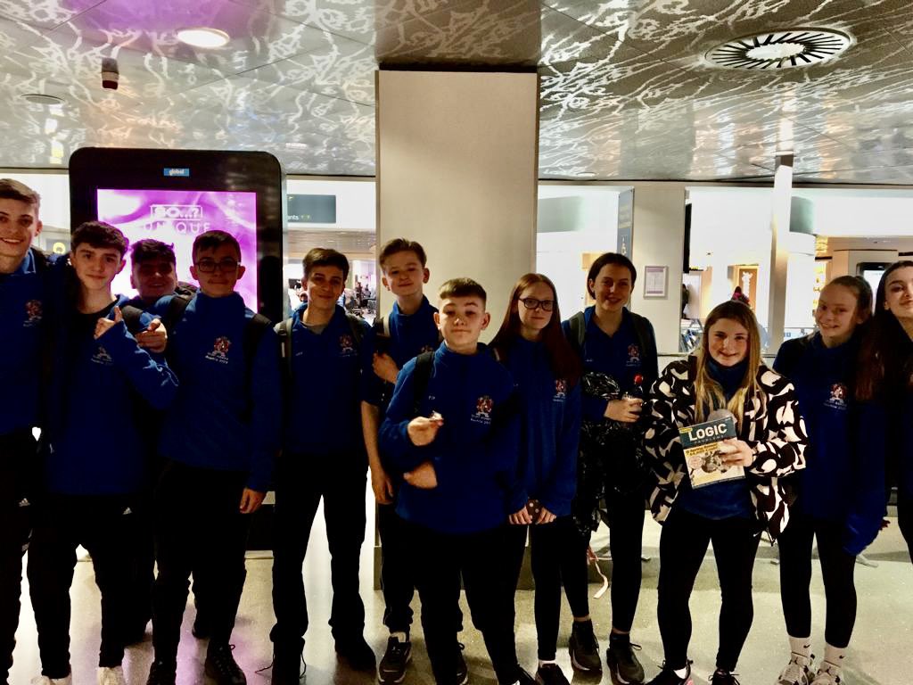 Just got to the gate. We have a 15 min delay. Due to take off at 6 ✈️