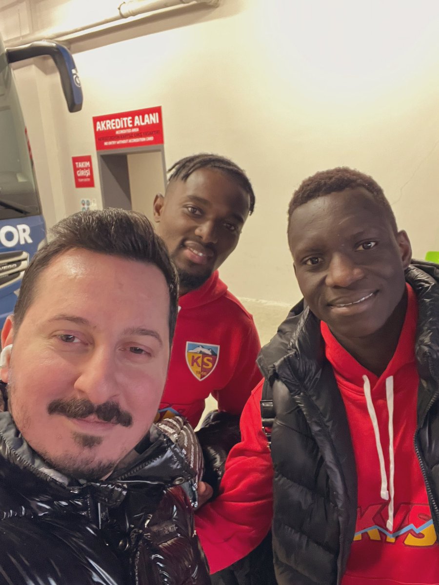 MuratUzunmehmet's tweet photo. My guys.. Big Performance 👏🏽 #Mensah #Ackah #TalentAndFamily https://t.co/70ltSUFGCq