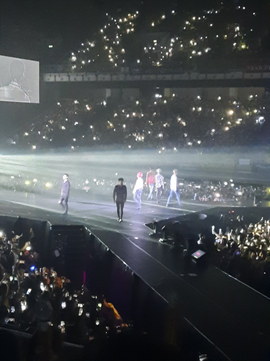 SyasyaMuda's tweet photo. My phone camera was bad, but I had great and clear view of EXO during the EXplOration concert in 2019. I was in the 7th row seat, so close to the secondary stage. Camera didn't do the justice for real  #exo https://t.co/527qAYEBph