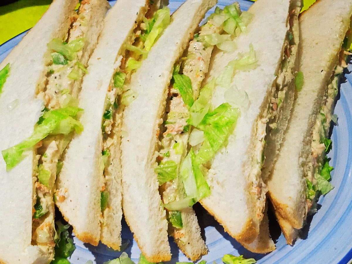 NusratKitchen's tweet photo. Chicken &amp; Vegetable Sandwich

For more Items, advance Order, DM at https://t.co/nurMr3xI26 https://t.co/3hUsrzxiXv #desifoods 
#halalfood #halal #pakistanifood #homemadefood #belfast #newtownards #bangor #donaghadee #comber #dundonald #chickensandwich #vegetablessandwich https://t.co/MkluscHdOT