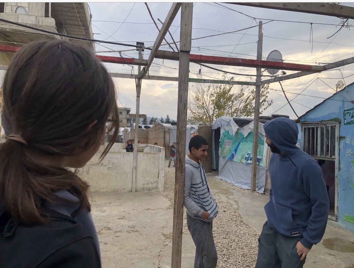 Operazione Colomba (@opcolombaapg23) on Twitter photo LIBANO Il terremoto senza precedenti del il 6 febbraio scorso al confine tra Turchia e Siria ha conseguenze disastrose in un Libano già duramente provato. Il sisma ha anche causato un picco nell’inflazione: il valore del dollaro è salito tantissimo rispetto alla lira libanese. LIBANO Il terremoto senza precedenti del il 6 febbraio scorso al confine tra Turchia e Siria ha conseguenze disastrose in un Libano già duramente provato. Il sisma ha anche causato un picco nell’inflazione: il valore del dollaro è salito tantissimo rispetto alla lira libanese.