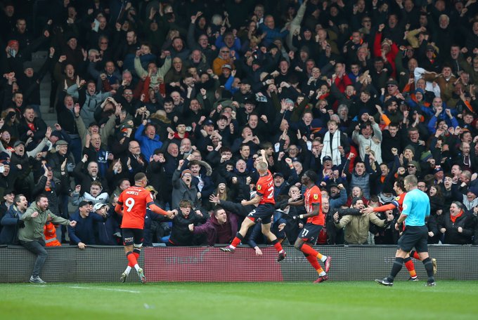 🎶 Es ist Partyzeit, wenn Luton gewinnt und Watford verliert!
#LUTWAT | #COYH