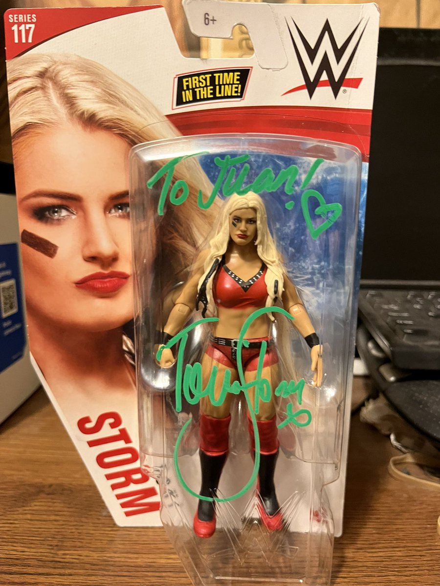 urumanx9's tweet photo. It was nice meeting #tonistorm at @wrestlecon she took a picture with me and signed my figure #wrestlecon #WrestleMania https://t.co/hVuK3RYiUG