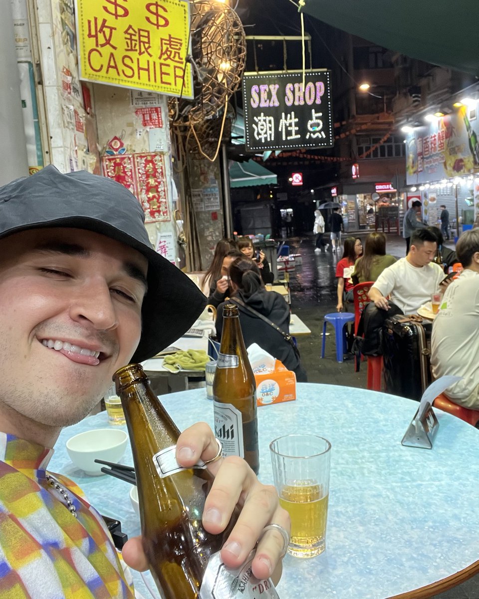 johnsummit's tweet photo. hi from hong kong 🇭🇰 https://t.co/PsS8y1cBiF