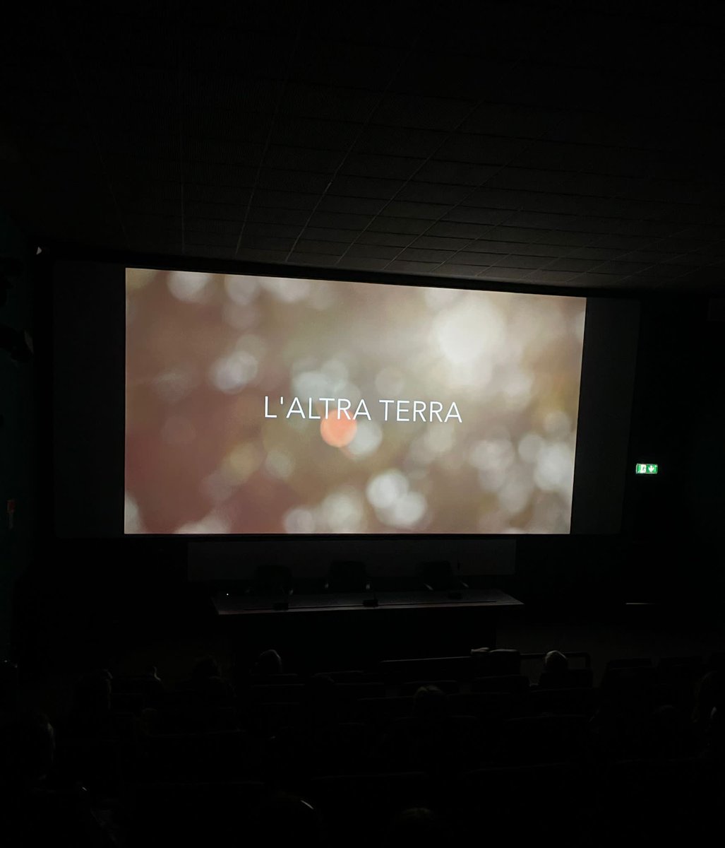 BayerItalia's tweet photo. #ColtivaTo ➡️in diretta dal Cinema Massimo di Torino la proiezione del nostro corto “L’altra terra” prodotto da @GiffoniHub con la regia di Daniele Pignatelli. Il film racconta come la tradizione del lavoro agricolo prosegua attraverso l’innovazione nei campi. https://t.co/mLkn2hQc5m