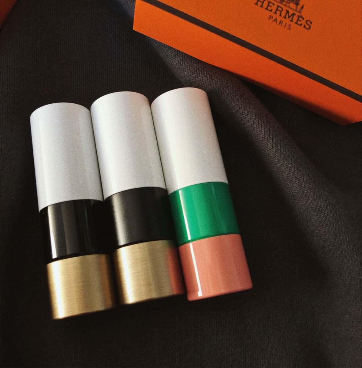 nn74478's tweet photo. Hermes lipstick it's really coming 🥰 real shot dumb moisturizing contrast|||| Hermes limited to five for one person, really hard to buy 😂
#FCBBVB #Bundesliga #BAYBVB https://t.co/9KQxO3C7fh