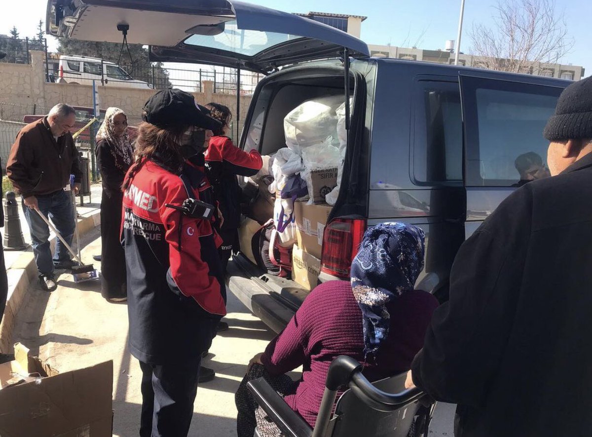 Hatay ili, ilçeleri ve köylerinde destekleriniz ile çalışmalarımız sürüyor. 

#deprem #daymed2011 #hatay #afad #aramakurtarma #eğitim