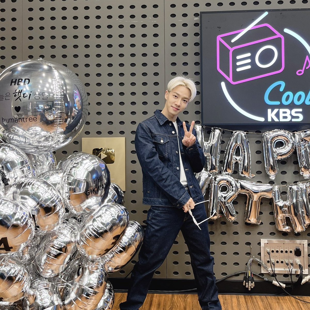 gikwangb's tweet photo. Thankful always for your endless support and love by the way. See you guys soon. https://t.co/bVdOTF0iec