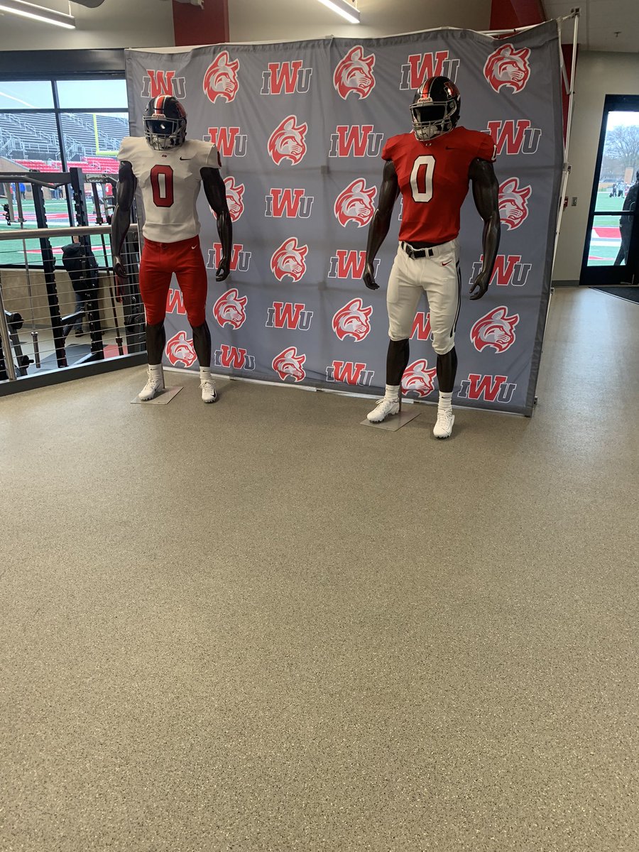 Had A Great Day At <a href="/IndWesleyan_FB/">Indiana Wesleyan FB</a> Thanks For Having Me <a href="/Coach__AT/">Austin Taylor</a> <a href="/CoachBacchusIWU/">Devin Bacchus</a> <a href="/CoachLoch/">Coach Loch</a> 🔴⚪️