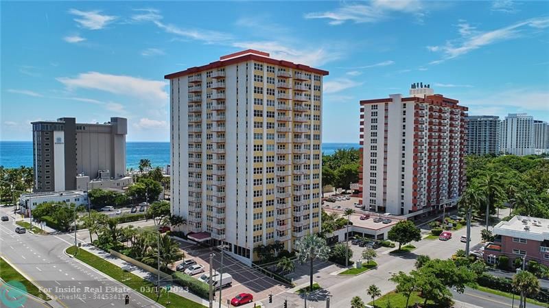 WarrenSoldIt's tweet photo. This 1 BD/ 2 BA in Fort Lauderdale MUST be seen. Call, text or direct message me for more info!  https://t.co/xGwNDuDFQS https://t.co/vk4UFCyyyl