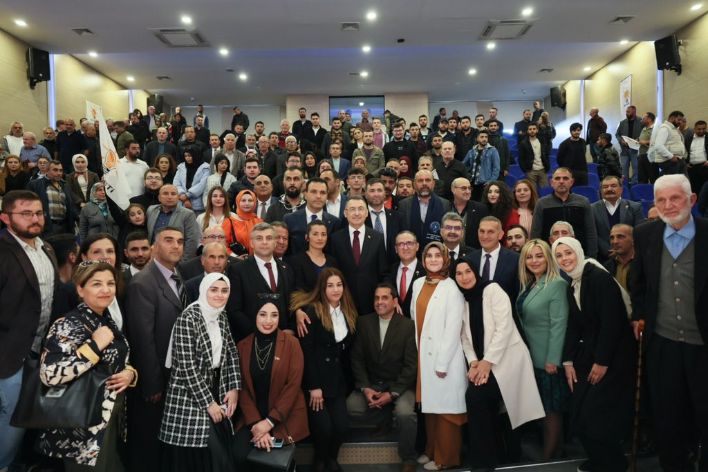 AK Parti #KKTC Ülke Temsilciliği Teşkilatımız ile buluştuk.

Her daim KKTC’yi ve Kıbrıs Türkü’nü destekleyecek projeler üreterek, tüm politikalarımızın arkasında duracağız.