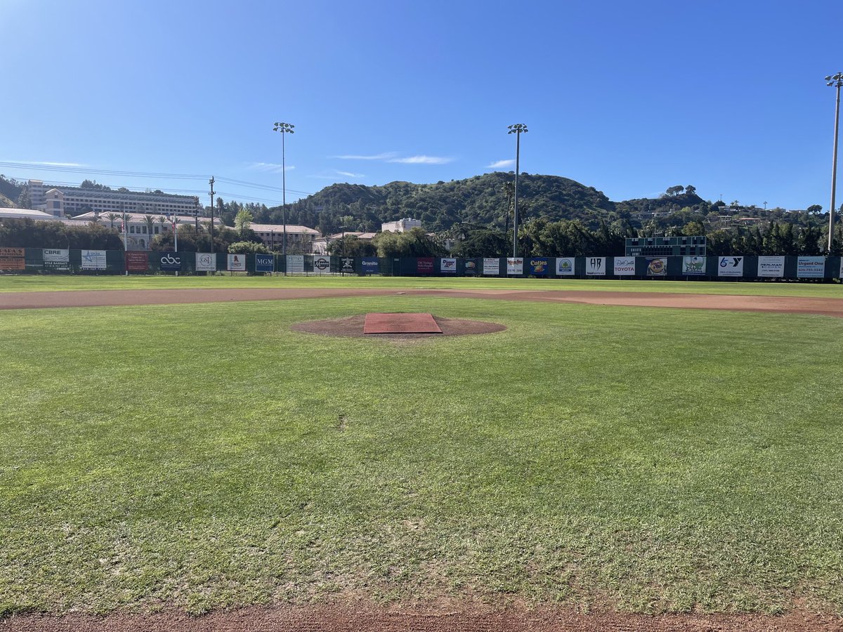 CV__baseball's tweet photo. Game day, Mo! The Falcons are hosting the Vista Muirietta Broncos(Dave Legg first ever coach and legendary SDSU 3b coach)today @6pm Stengel field. Los Gringo serving tacos at 5:30- cant get better than that. Parking= free Admission= free come support your community kids #needturf https://t.co/eDzV7iEQbq