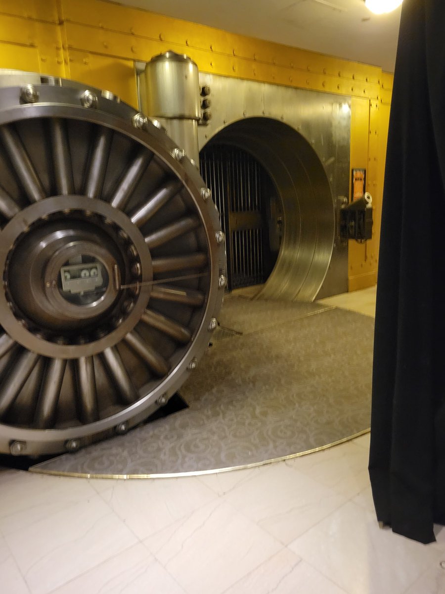 One of the hidden gems of #Toronto is the converted bank safe under a hotel at 1 King West