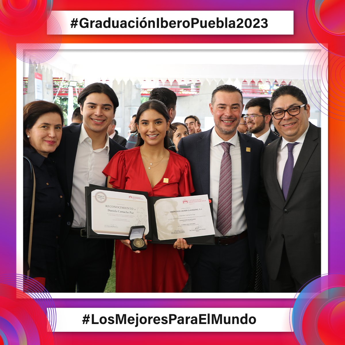 IberoPuebla's tweet photo. 📷Encuentra todas las imágenes de la #GraduaciónIberoPuebla2023 en: https://t.co/CAV86hh5GG https://t.co/QtQSXxdmkP