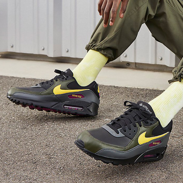 air max 90 cargo khaki on feet
