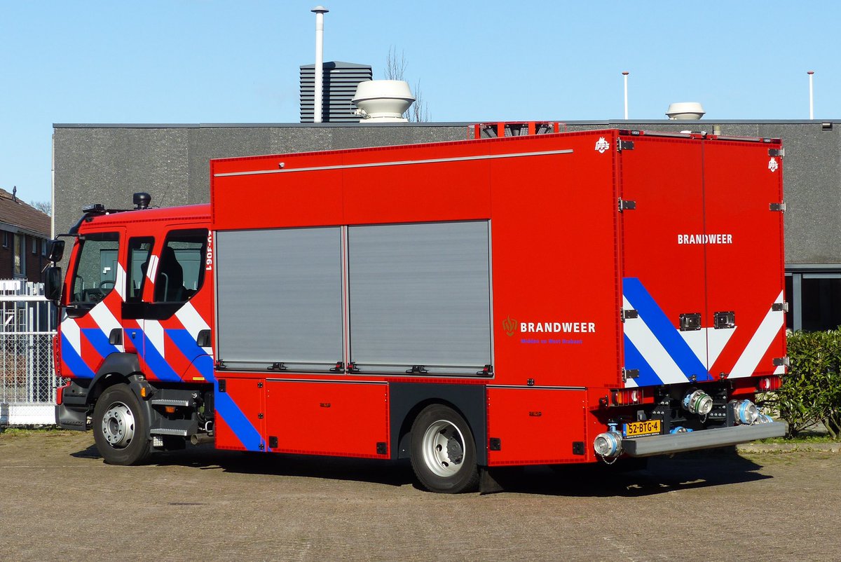 brwvoordelens's tweet photo. 20-3061 Klein #watertransport #ettenleur🚒📸 @VolvoTrucksNL @bluekenscar Volvo FL250 #iffs #Schlingmann 👉 https://t.co/42TFujZwCw https://t.co/IF2VPNrKHo